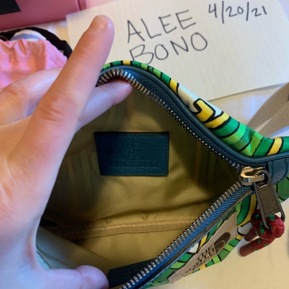GUCCI X THE NORTH FACE Green and Gold Belt Bag - Picture 4 of 10